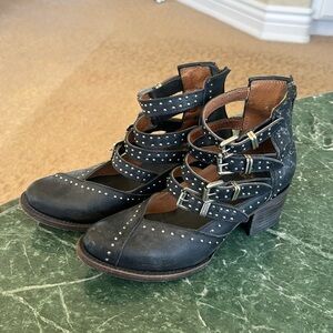 Freebird Felicity - Hardly Used!